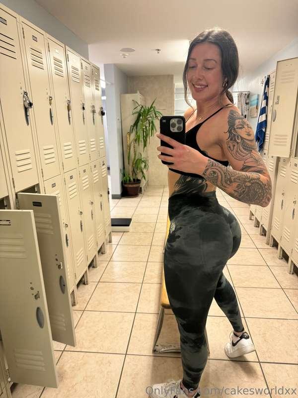 Growing the biggest booty I can for you 💪🏼❤️