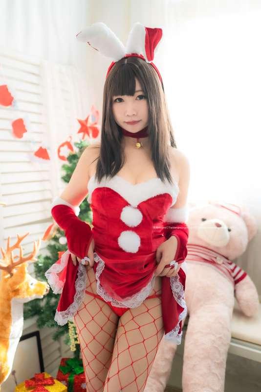 Merry Christmas everyone! 🎄🎁
Will send out some treats later..