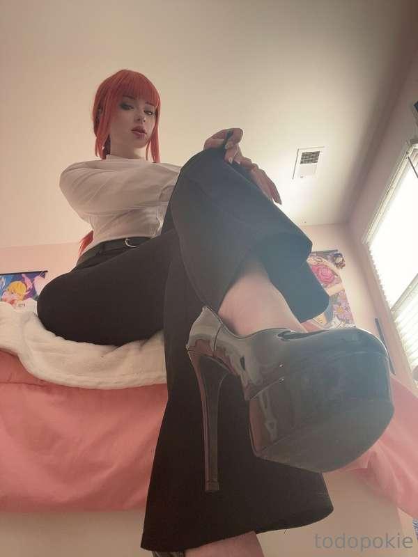 Makima got a bit naughty tonight >;) send that DM 😈