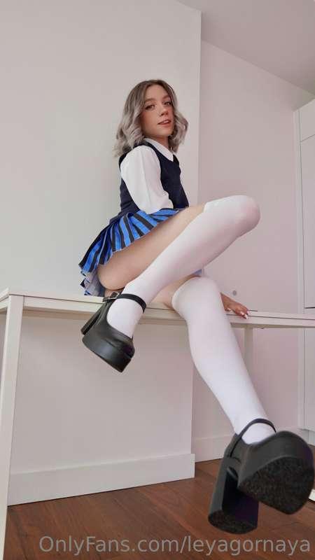 Enid Sinclair cosplay, leeeet's gooo👇🏻👇🏻👇🏻Do we really look ..