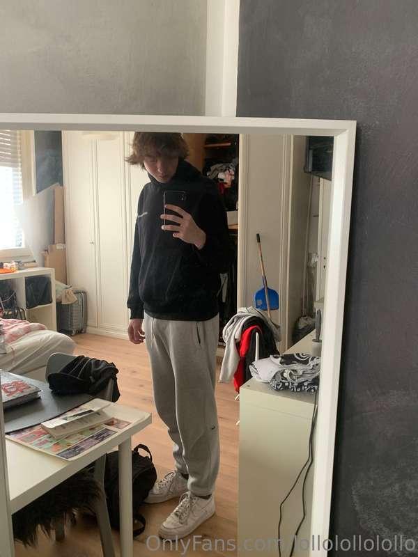 mirror reflection🪞