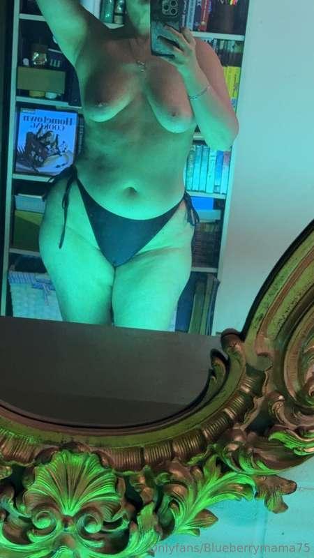 Thighs are thighing extra this year 😝