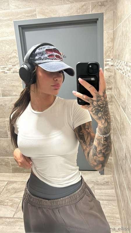 alaina_elliss main image