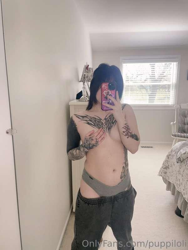 A lil tease for today 😋