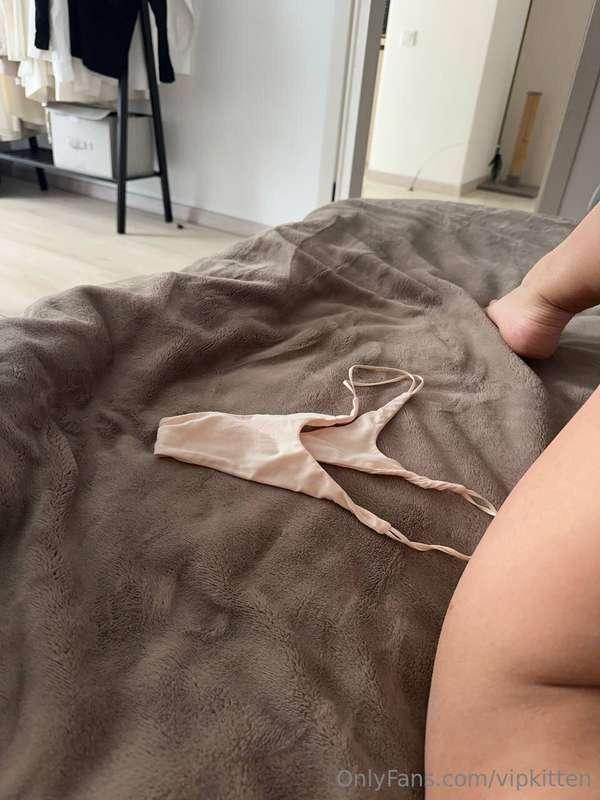 😈