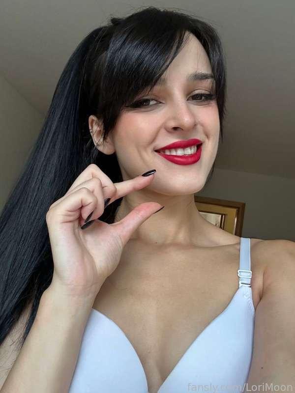 u have the smallest dick I've ever seen ahahah




#joi #sph #cuckold #humiliation #leather #redlips #brunette #natural #mistress #fyp