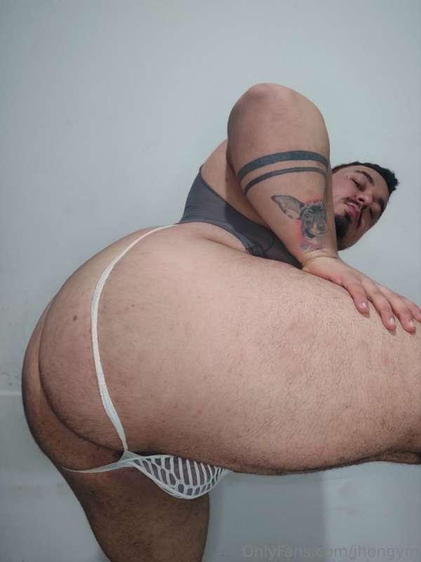 Posing in the sexiest way for you💪🏼🍑