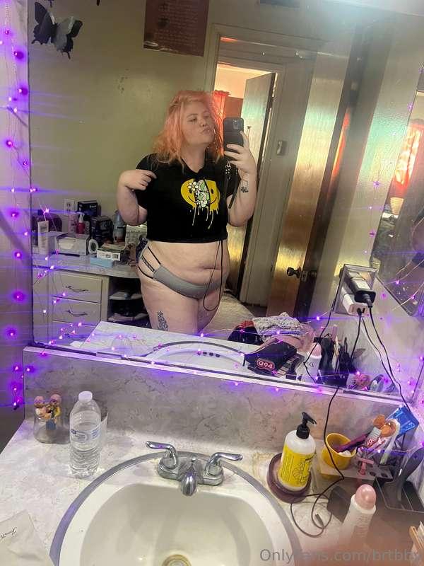 Only 13 days left to win free nudes of me! All you have to d..