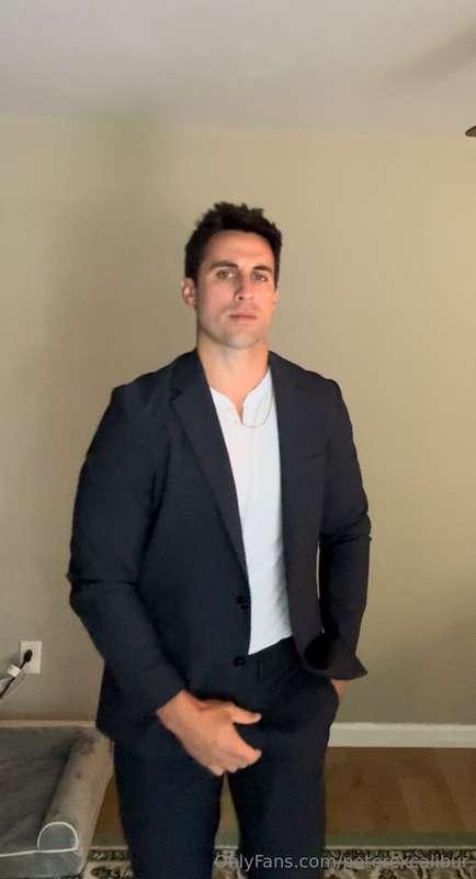 Watch me cum hard in my business suit! I get horny after lon..