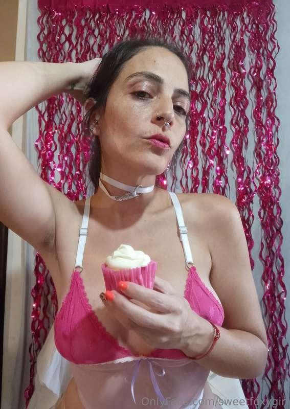 sweetfoxygirl image #2