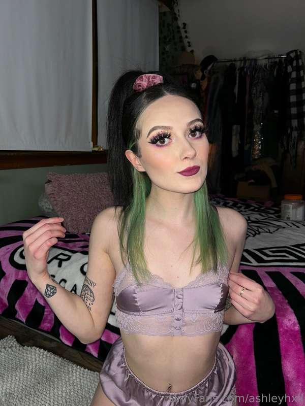 A little Valentines day glam 💜😚 plus a few bonus pics