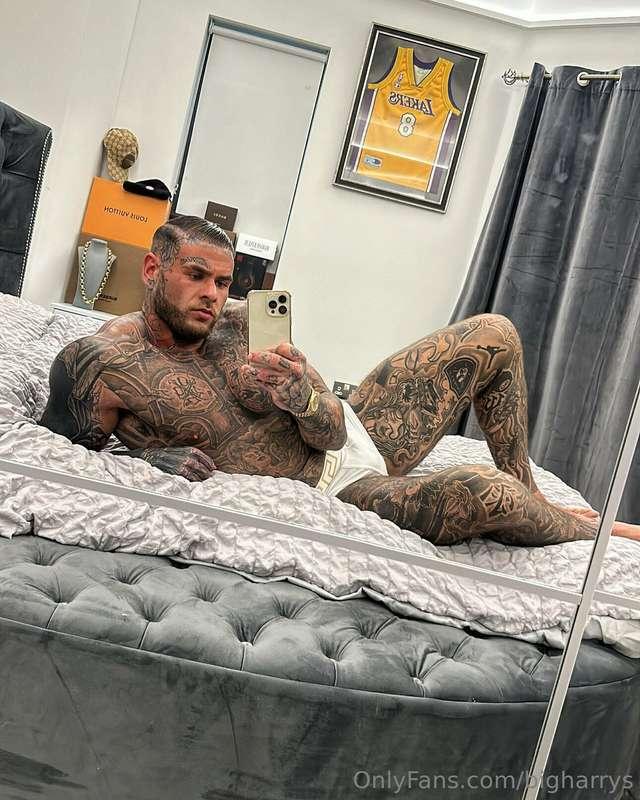My bed is lonely 😈😈 who’s coming to join me 😈