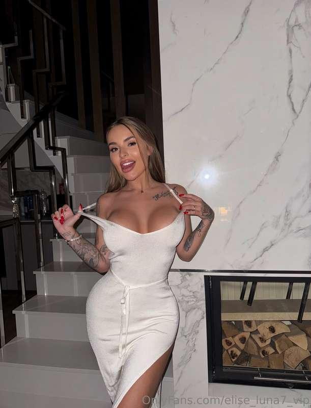 Would you take me out like this? 👠💕😘