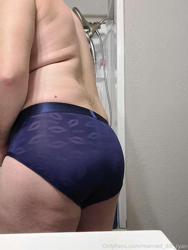 married_dilf_ryan image #2