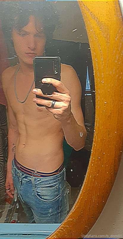 Anybody up for a chat? Drop in my DMs 😉