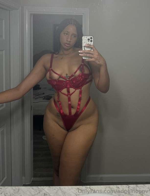 Be honest... front or back?😳 Correct answer gets a 🎁🔞 on DMS
