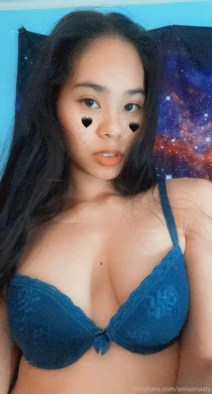 Would you like to see more?👅