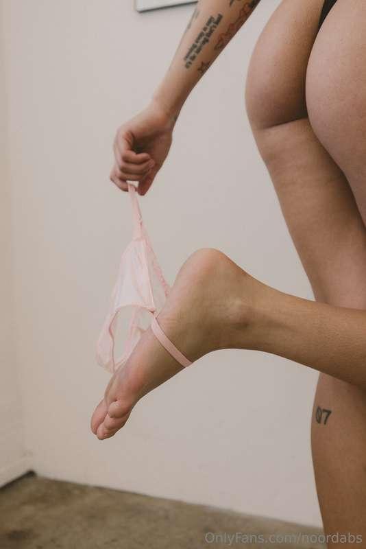 pull them off and i'll be spreading my legs baby!! should i ..