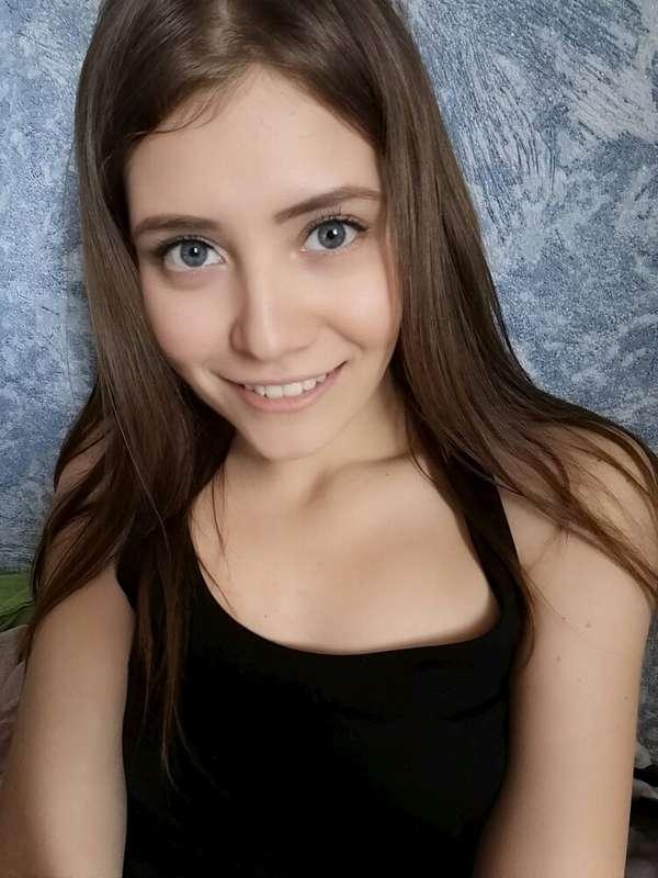 🔥 FREE SUBSCRIPTION AVAILABLE NOW 🔥@miss.karina 💞This gorgeo..