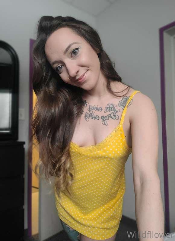 I've never owned yellow before and now I want a lingerie set..