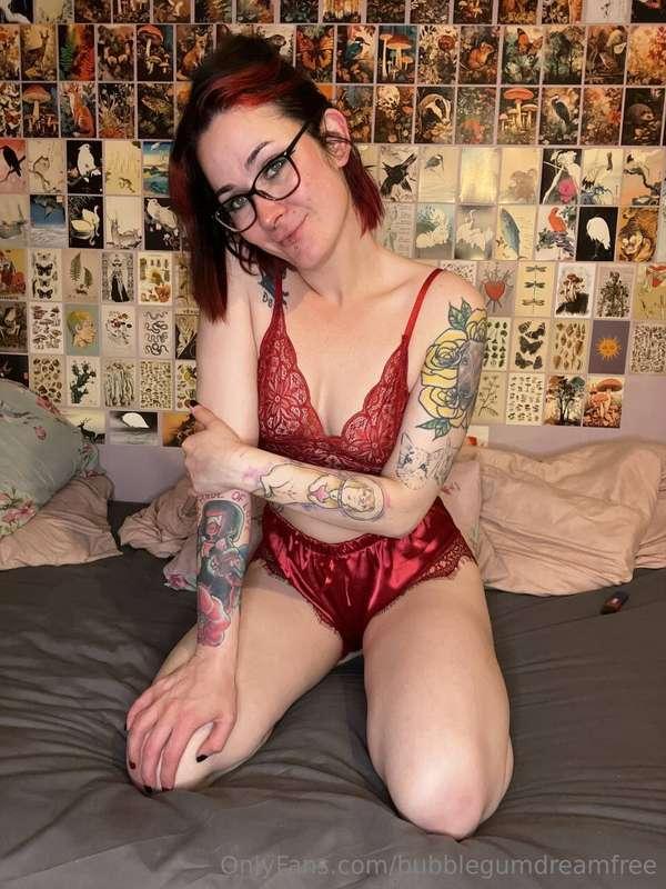 Fancy something more explicit? 😈 LINKS IN BIO!