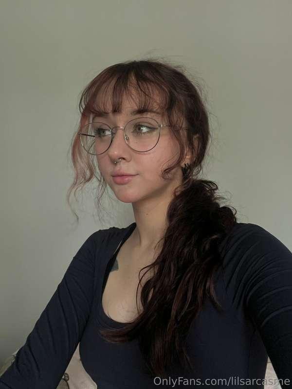 glasses or no glasses?