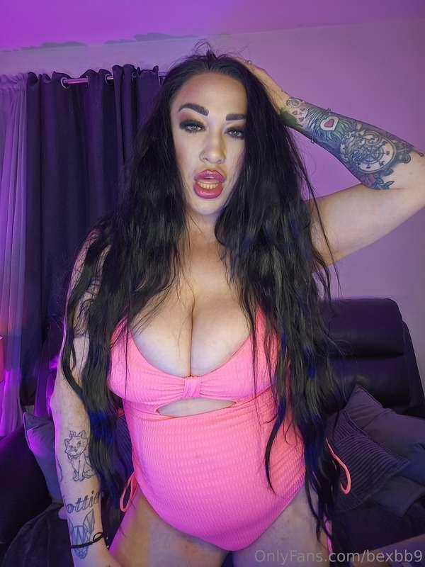 Let me sit on your face. Dm e 