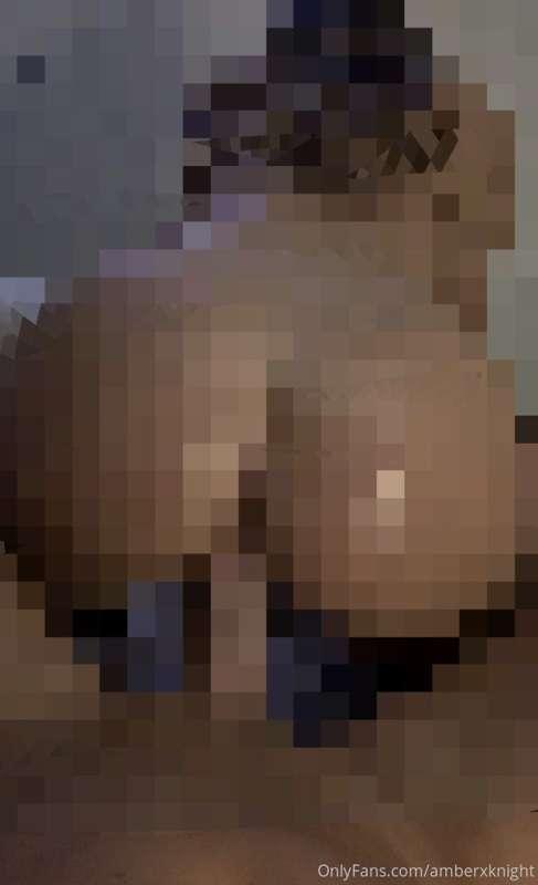 This ones for all of you sending me your 🍆 pics at your work..