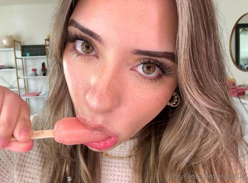 Who saw the video? ☺️🤤