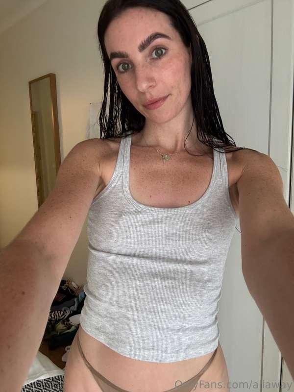 Freshly showered and ready for anything 😉
