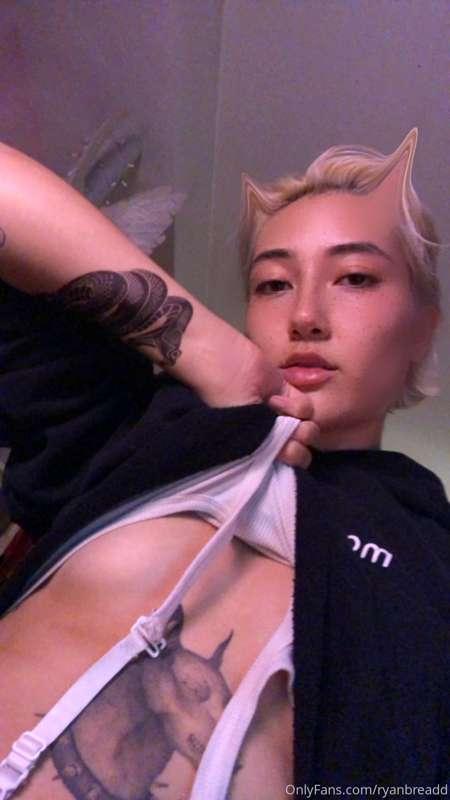 yikes, I think I really need more tattoos 😰🤳🏽

tags: fresh, ..