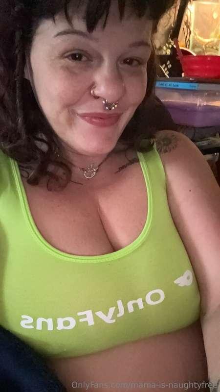 Got 5 different colors to celebrate 1k subs on Onlyfans