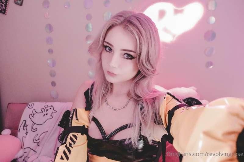⚠️ **Cyber Kitty Photoset** ⚠️
This set was SO much fun! I f..