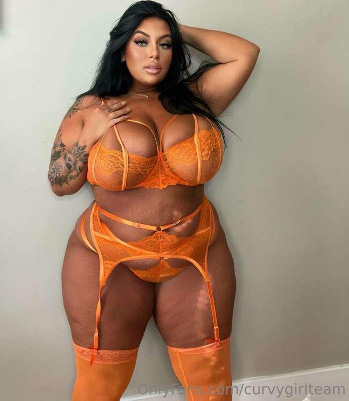 curvygirlteam image #0