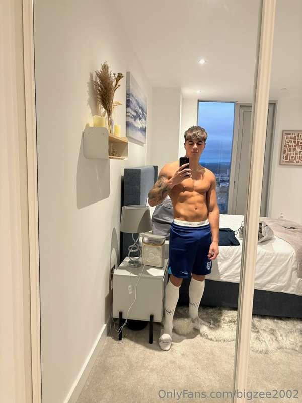 Time for some bedroom sports 😈