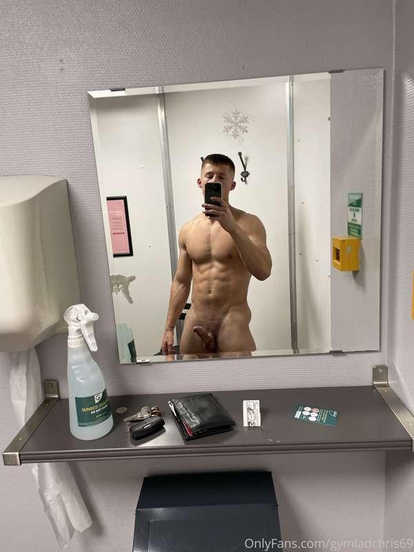 gymladchris69 image #1