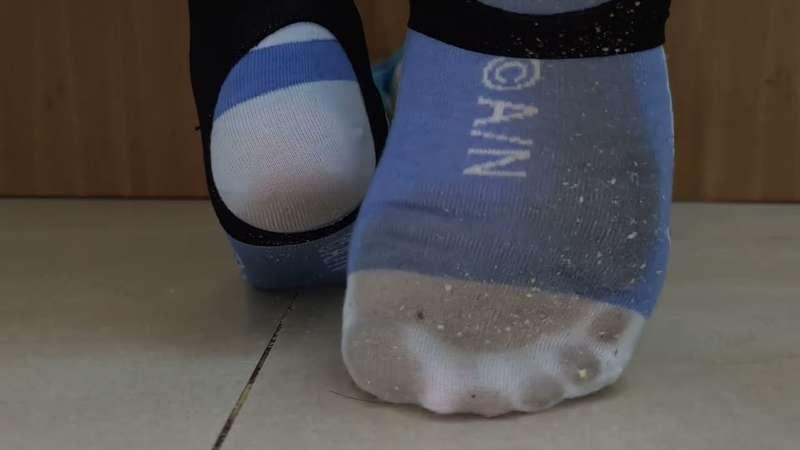 Dirty Hakase Fuyuki socks trample doll