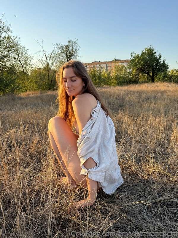 Follow @amarita_amanita 