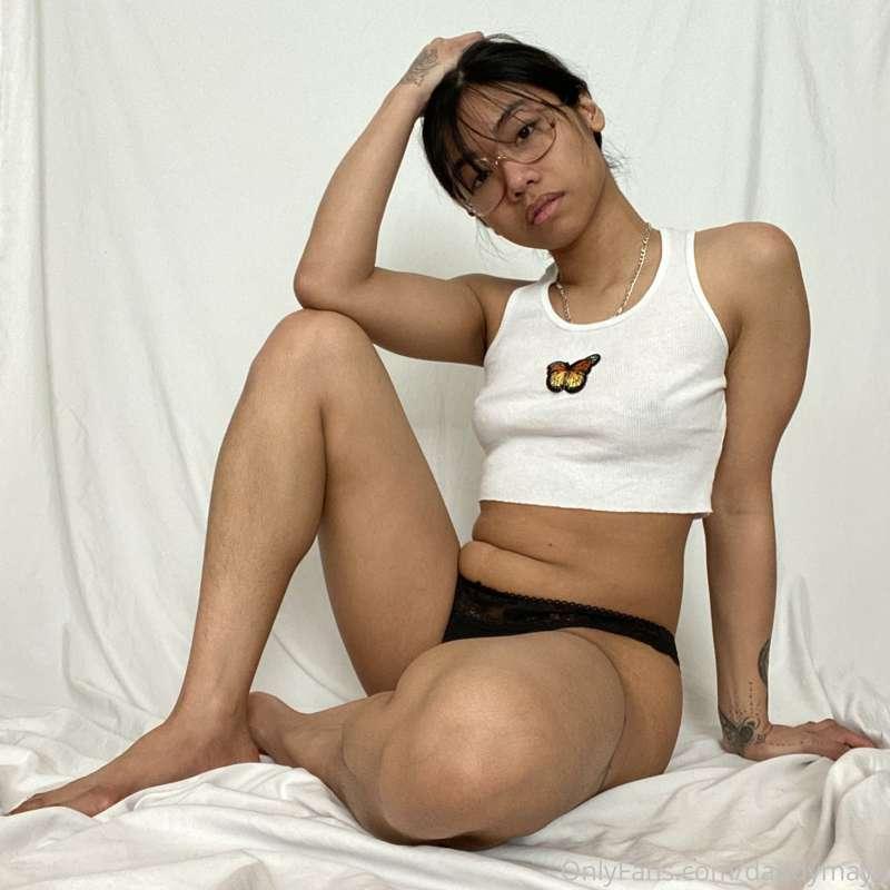 Testing out a backdrop of bed sheets :)
