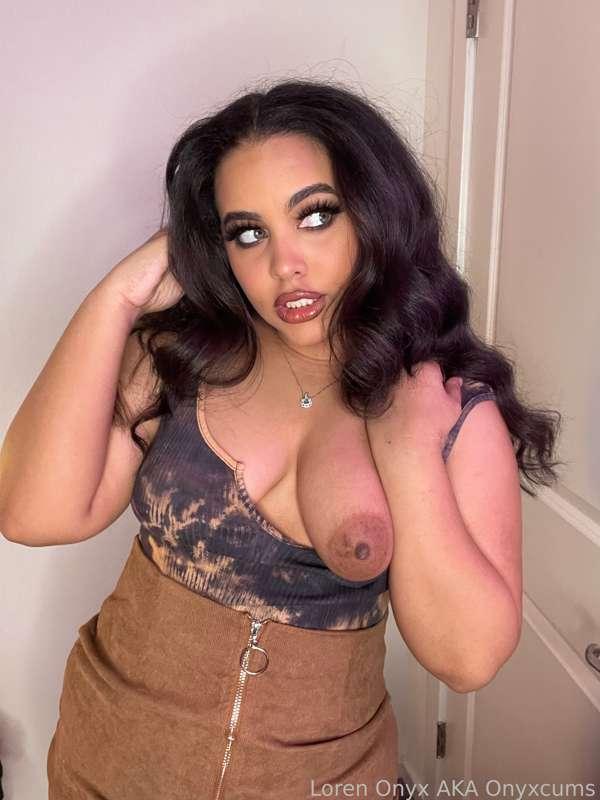 oh don’t mind me…
just becoming a bookmarked page on your browser 🥰 

✎ #nerdy #ebony #cute #pokemon #exotic #bigass #gamer #reader #brunette #fyp
 