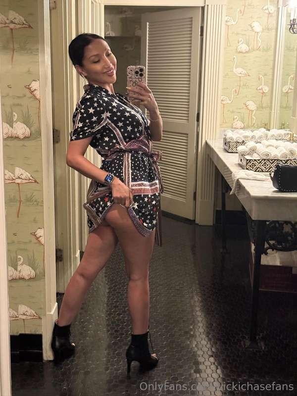 Bet you miss these cheeks 😏🍑 