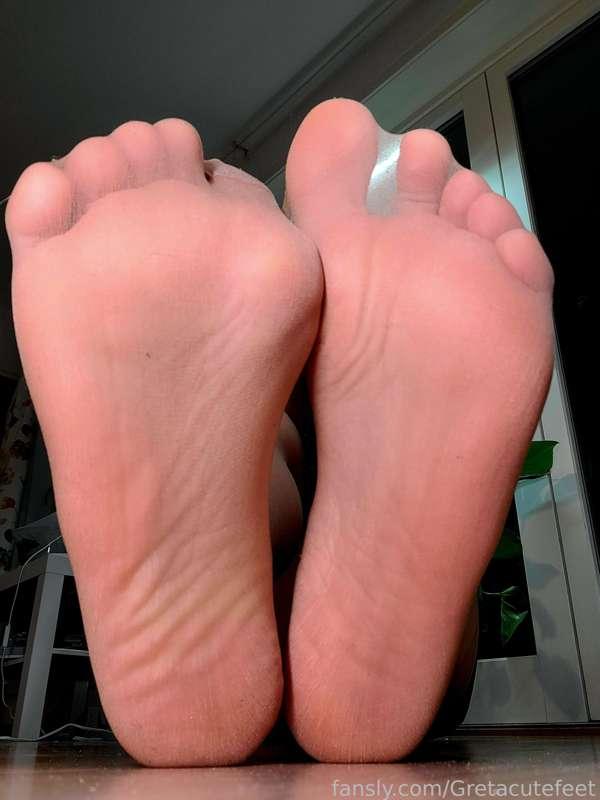 gretacutefeet image #20