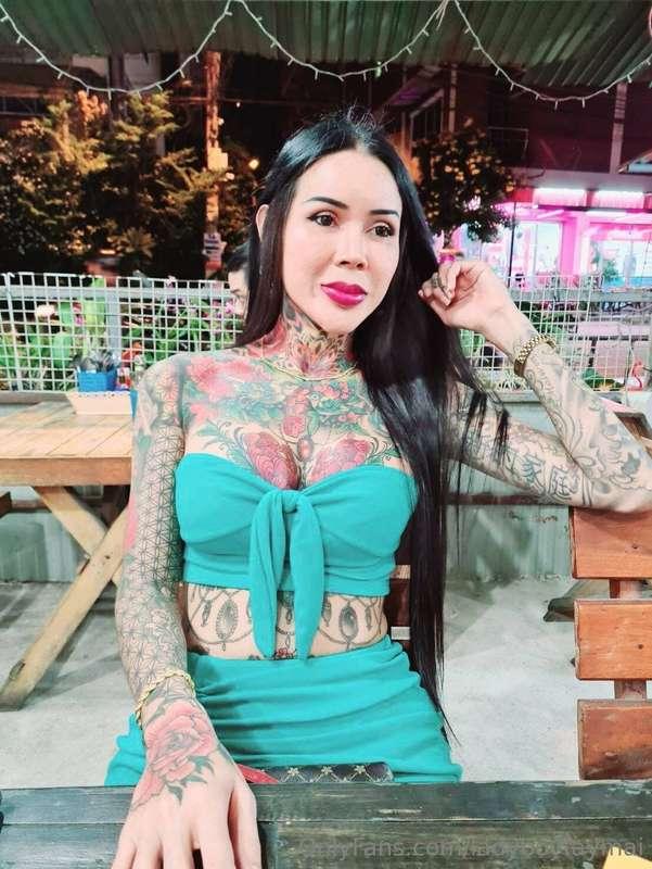 horny for videocall babe? dm me now! 🔥