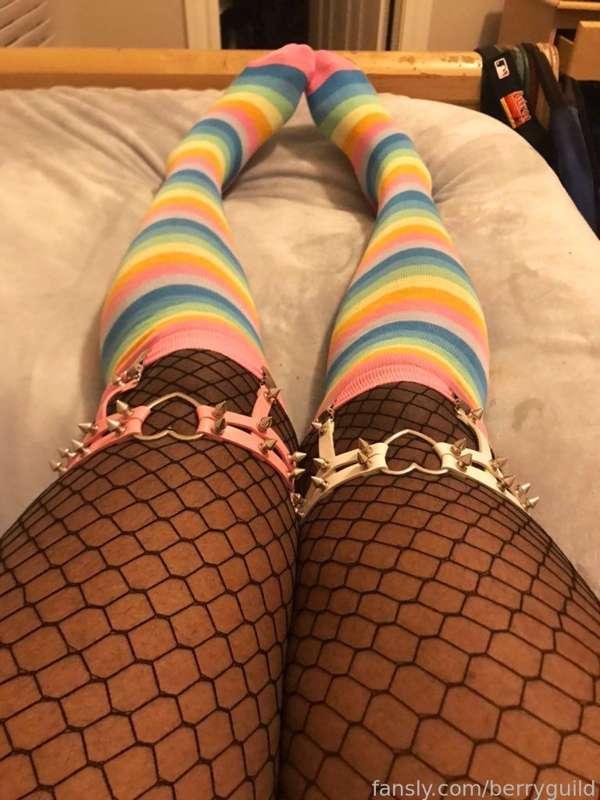 Femboy thighs are the best thighs~😘💕
#nsfw #femboy #thighhighs #thighs #cute