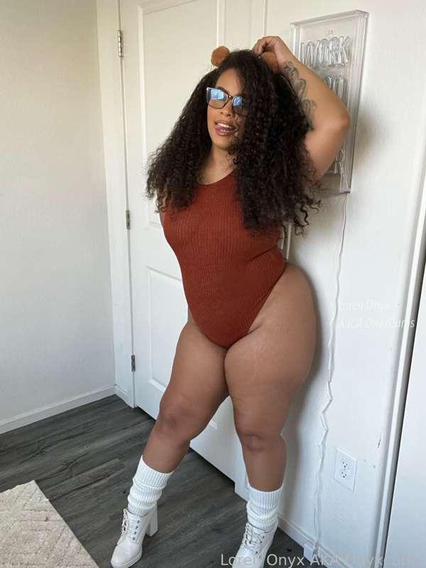 onyxcums image #1
