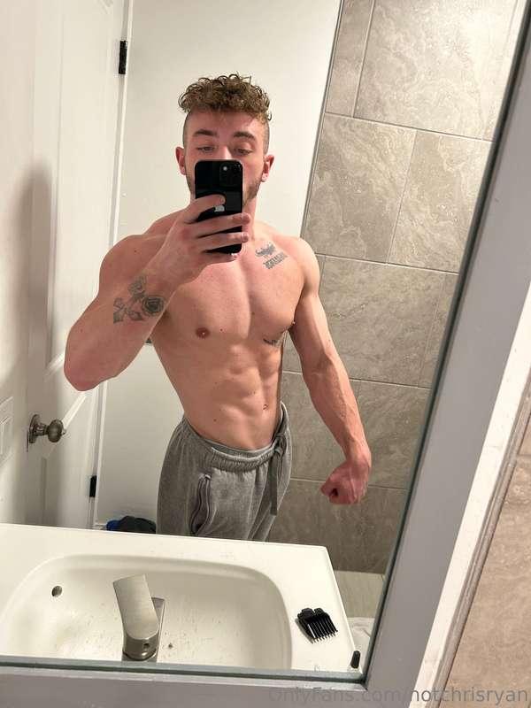 hotel bathroom lighting