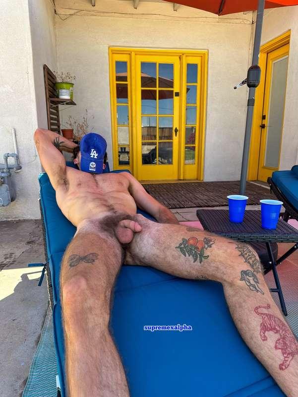 don’t worry bout me bro jus tryna get some sun ☀️
