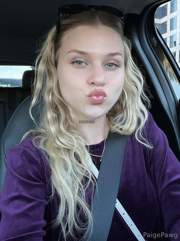 I wish there was cum all over my face 🥰