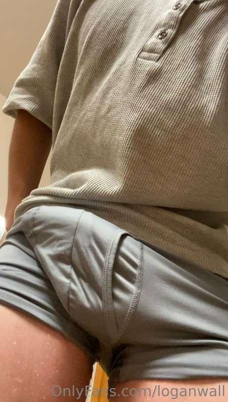 I need a mouth for this 🍆