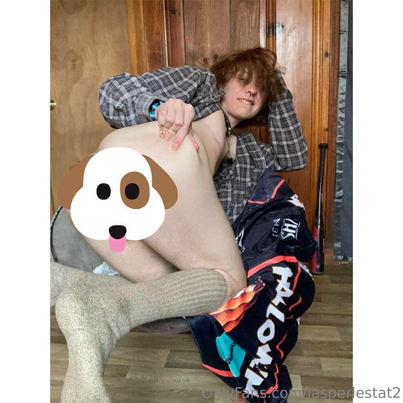 You can put it in my ass or bussy! I don’t bite! Plzzz 🥹 (Ph..